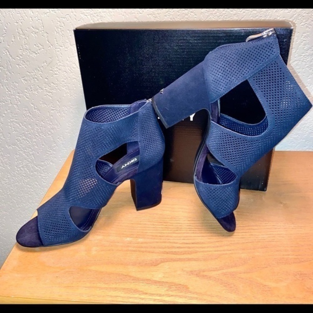 NIB-DKNY Navy Suede Mesh Cut-Out Sandal